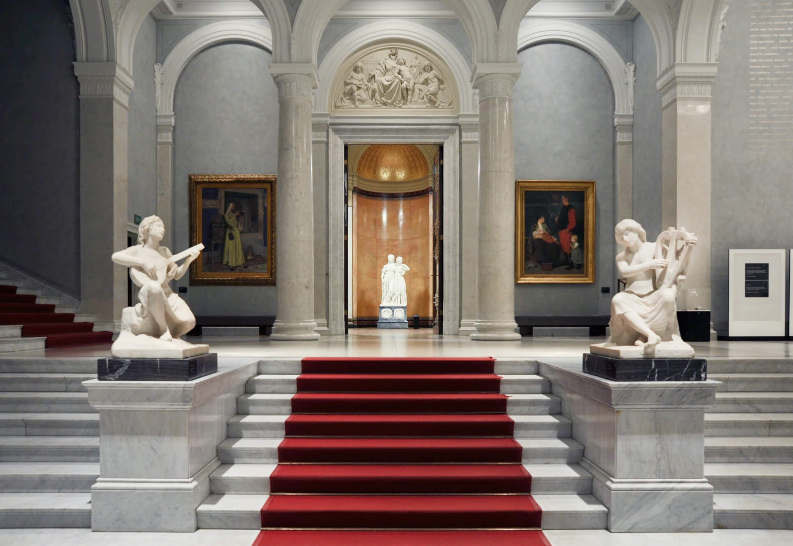 Magical Reflections: a virtual art experience